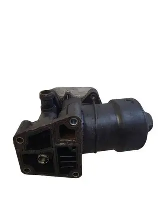 Oil filter mounting bracket