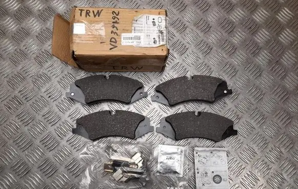 Land Rover Range Rover Sport L320 Brake pads (rear) LR032063
