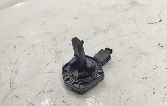 Volkswagen PASSAT B6 Oil level sensor 1J0907660C 6PR00807903