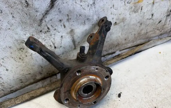 Opel Corsa F Front wheel hub