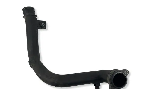Fiat 500L Intercooler hose/pipe B10033 T682