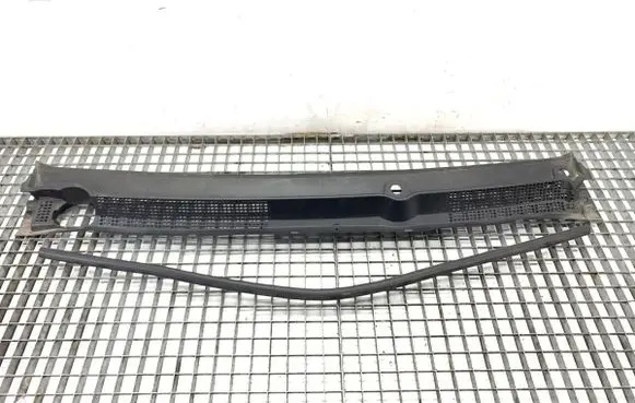 Dacia Sandero Wiper trim 668114109R