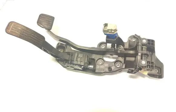 Ford Mondeo MK V Brake pedal Ct8uc9f856
