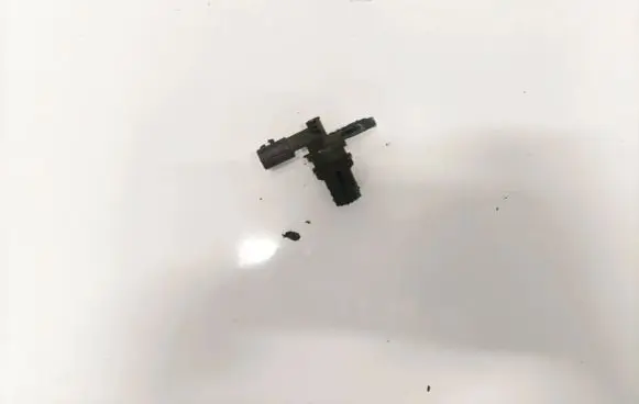 Dacia Sandero Crankshaft position sensor