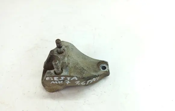 Engine mount bracket