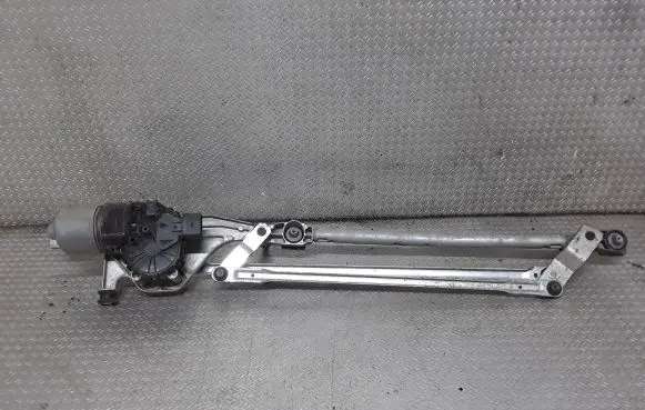 Ford Focus Front wiper linkage and motor 4M5117504AC