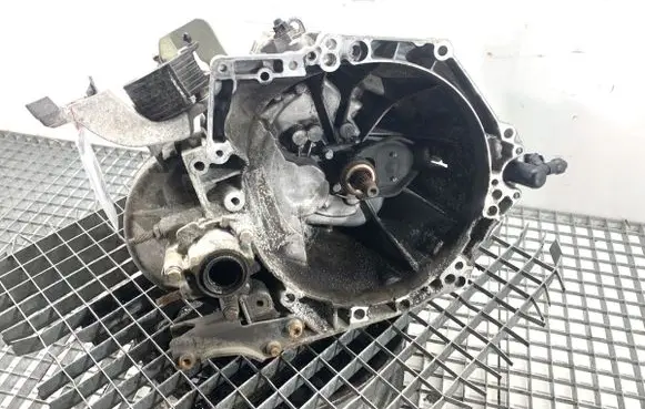 Citroen C4 Cactus Manual 5 speed gearbox 9682054510