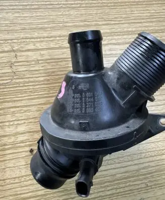 BMW X3 F25 Thermostat 6601544