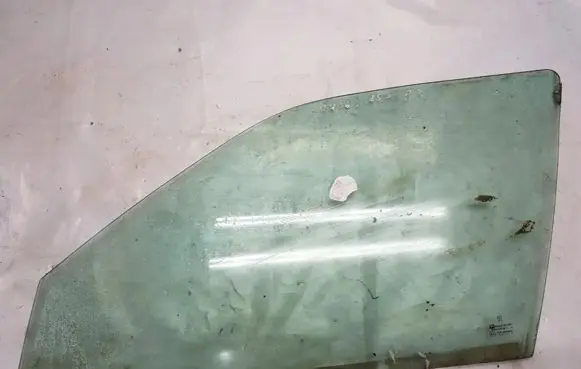 Peugeot 406 Front door window glass four-door