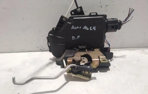 Audi A6 S6 C5 4B Front door lock