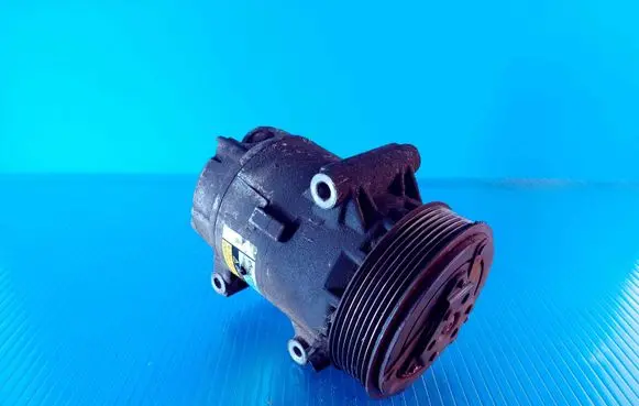 Renault Scenic II - Grand scenic II Air conditioning (A/C) compressor (pump) 8200309193