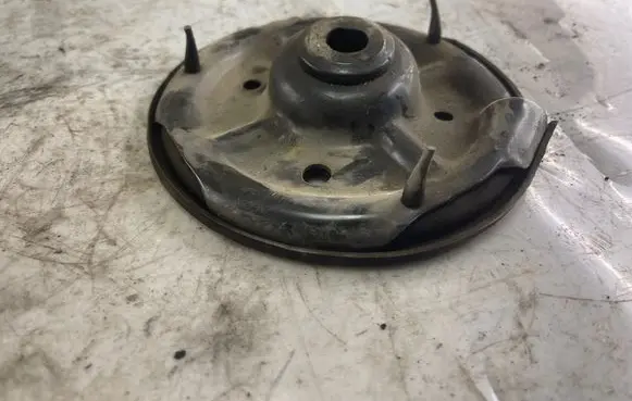 Hyundai Getz Coil spring mount 