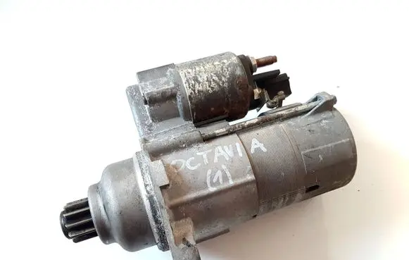 Skoda Octavia Mk1 (1U) Starter motor 02M911023