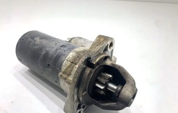 BMW 5 E60 E61 Starter motor 0001108401
