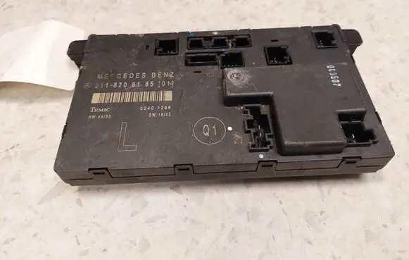 Mercedes-Benz E W211 Door control unit/module 2118208185 00401298
