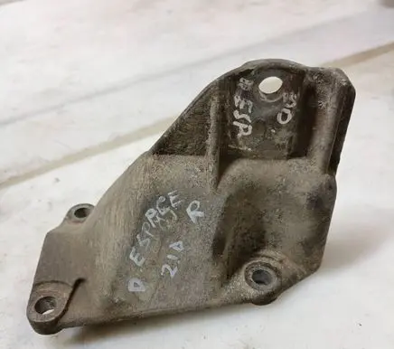 Renault Espace II Gearbox mounting bracket 