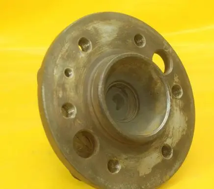 Mercedes-Benz Sprinter W906 Rear wheel bearing hub 4326