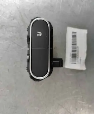 Mercedes-Benz CLA C118 X118 Seat heating switch A17790568009107