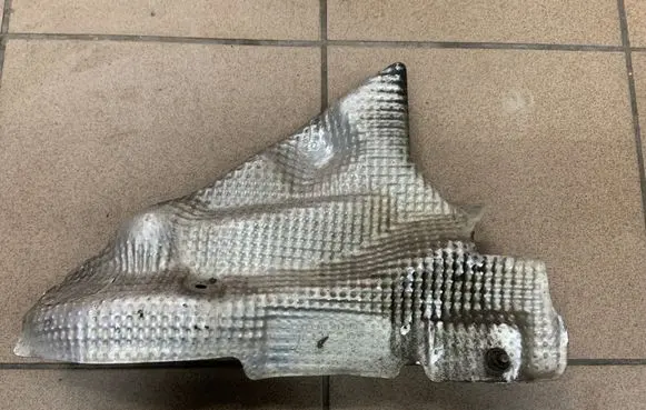 Audi A4 S4 B8 8K Exhaust heat shield 8T0399299D 8T0399379A