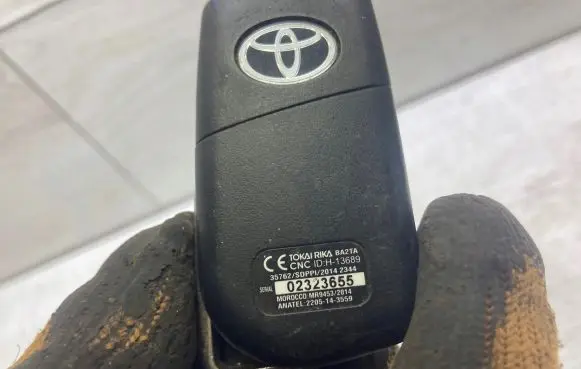 Toyota Hilux VIII Ignition key/card MR9453