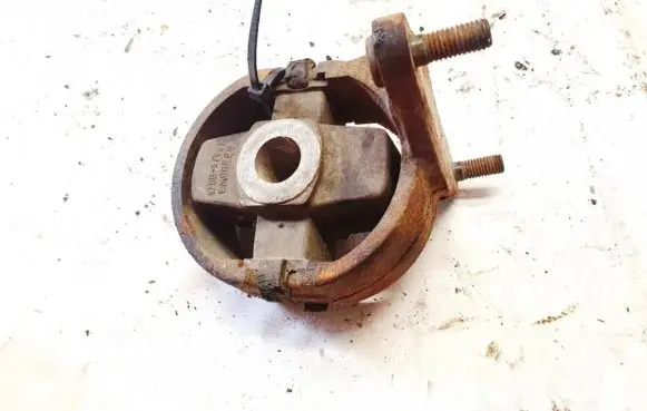 Ford Mondeo MK II Engine mount bracket 97bb6p081ea f0218p0214