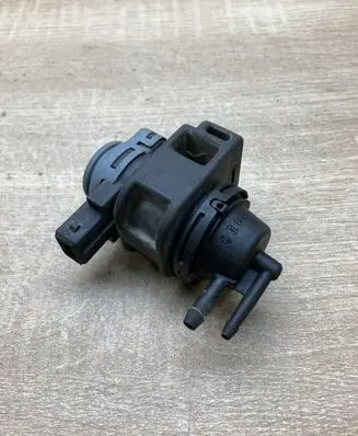Renault Megane II Turbo solenoid valve 8200575400