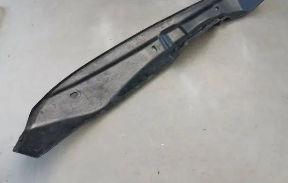 Volvo XC90 Fender end trim 32219521 BQ2A