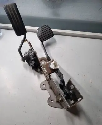 Renault Kangoo II Pedal assembly 8200436878