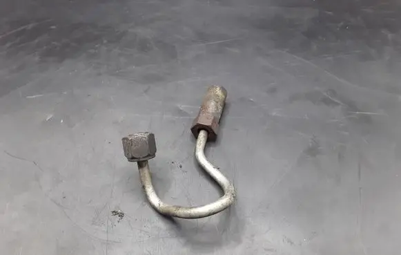 Nissan Pathfinder R51 Fuel injector supply line/pipe NOCODE