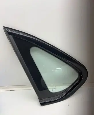 BMW 2 F46 Rear side window 7375179 31051840229