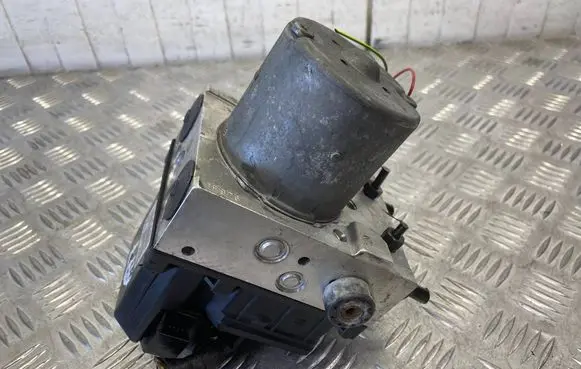 Audi A4 S4 B5 8D ABS Pump 4B0614517G 0265225124