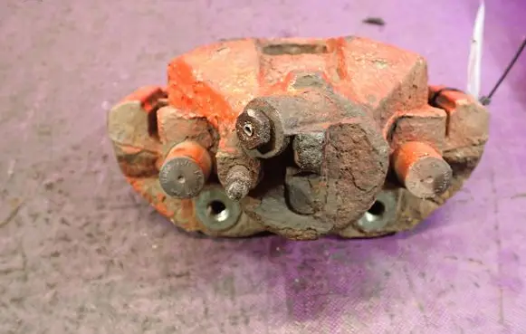 Mazda 3 I Front brake caliper