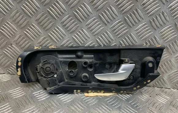Volvo V70 Front door interior handle 9203064