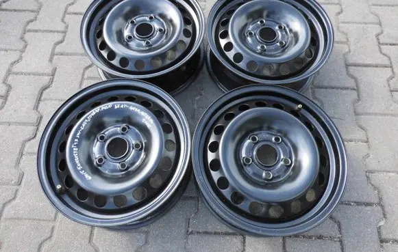 Skoda Octavia Mk4 R15 steel rim 