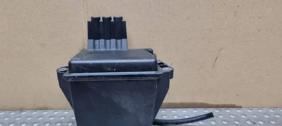 Vacuum air tank