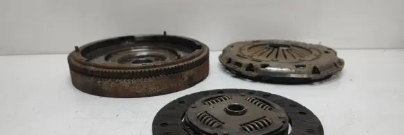 Volkswagen Cross Touran I Clutch set kit R03C105273B 03C141031E