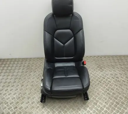 Porsche Macan (95B) Front passenger seat 8K0881106T