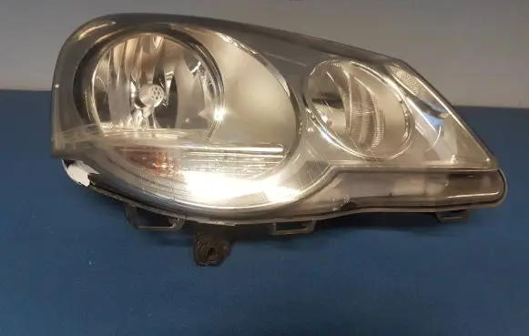 Volkswagen Polo IV 9N3 Headlight/headlamp 1EE24701918