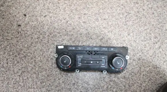 Volkswagen Golf VII Climate control unit 3T0907044BL