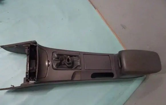 Mazda 6 Center console 