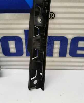 BMW 5 E60 E61 Front bumper mounting bracket 7066228