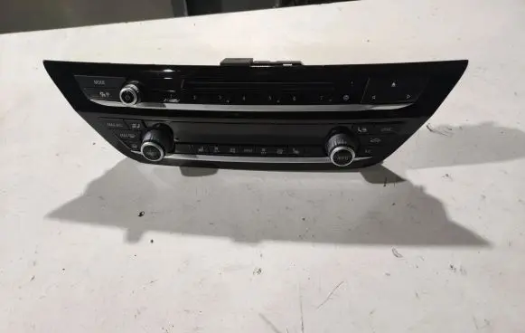 BMW 5 G30 G31 Climate control unit 7947869 11419110 250219