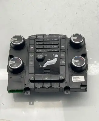 Volvo V70 Climate control unit 30795271 M4493200070