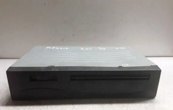 Toyota Avensis T250 Navigation unit CD/DVD player 8684153041 4621000661