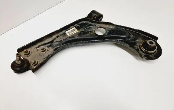Peugeot 308 Front lower control arm/wishbone AA200125953A