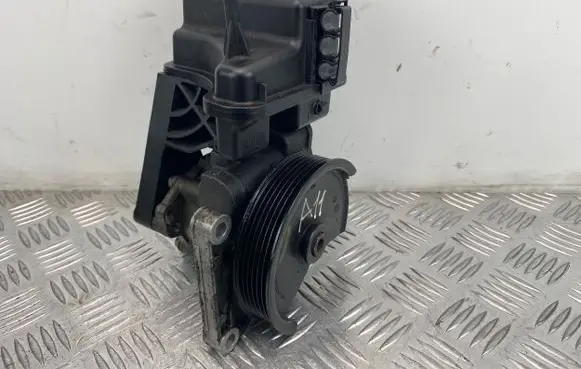 Mercedes-Benz E W212 Power steering pump 0064662601 H2115670 0064661501