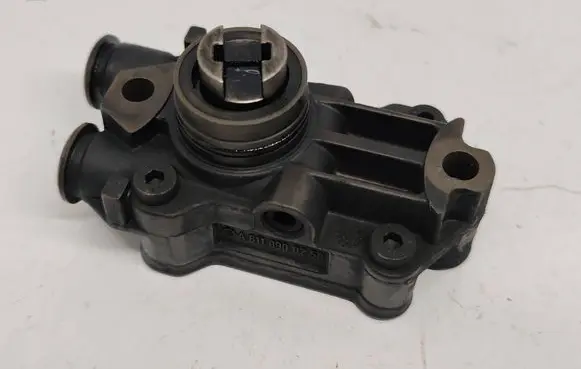 Mercedes-Benz A W168 Fuel injection high pressure pump A6110900250 6110900250