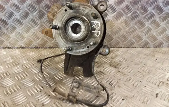 KIA Carens III Front wheel hub 95671A4301