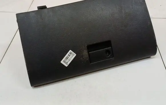 Mazda 6 Glove box 