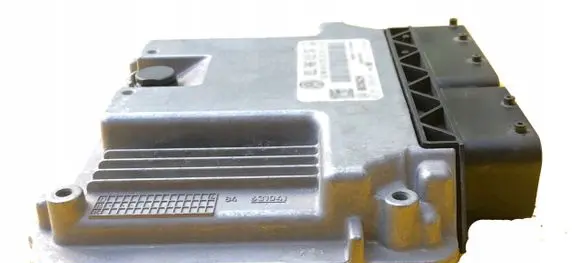 Audi Q3 F3 Engine control unit/module ECU 05E906018N
